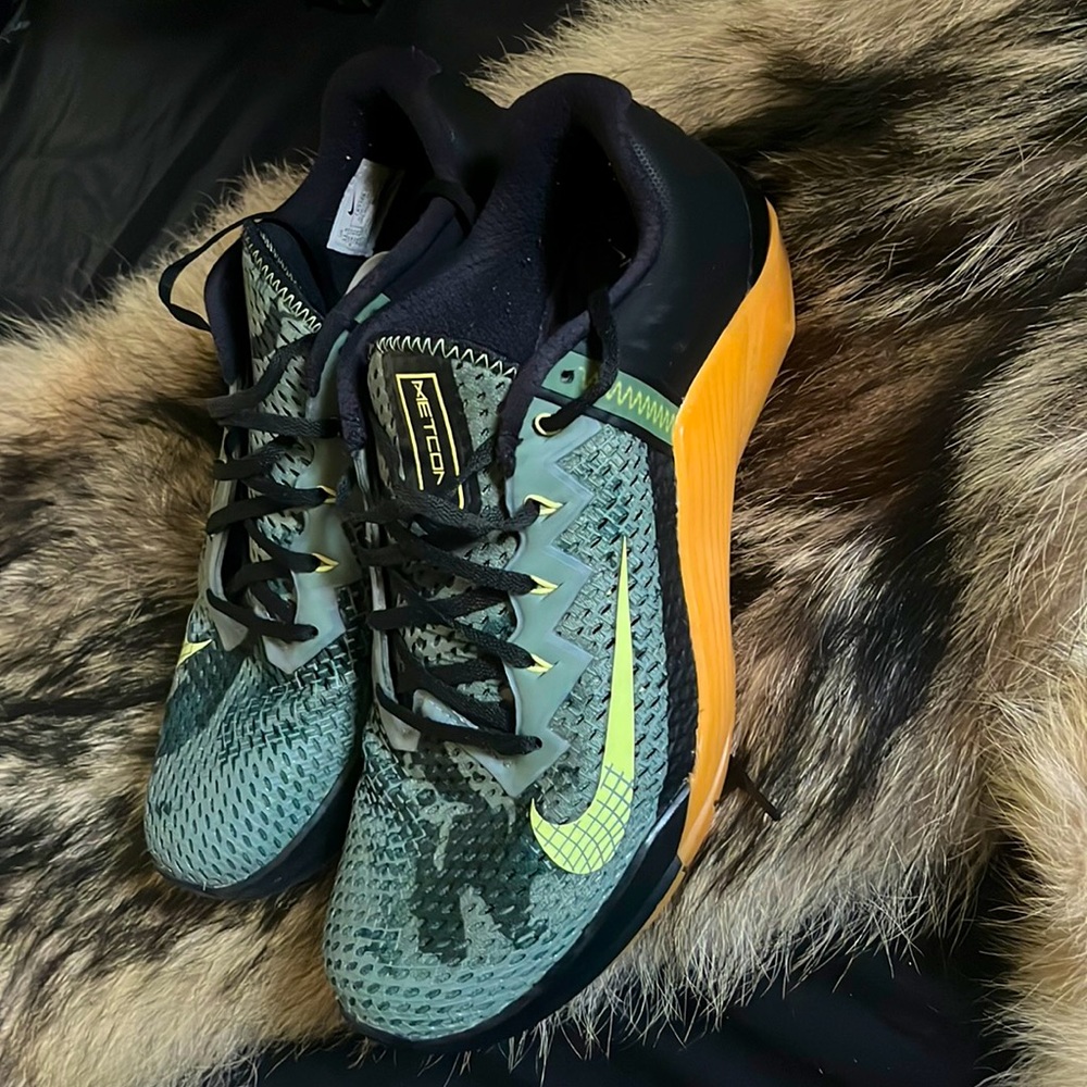 Nike Metcon 6 Mens size 11.5 Green Orange Black